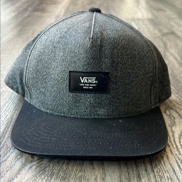 Vans Hat Black and Gray Vans Logo Snapback Hat Toulan Black Snapback - Picture 1 of 6